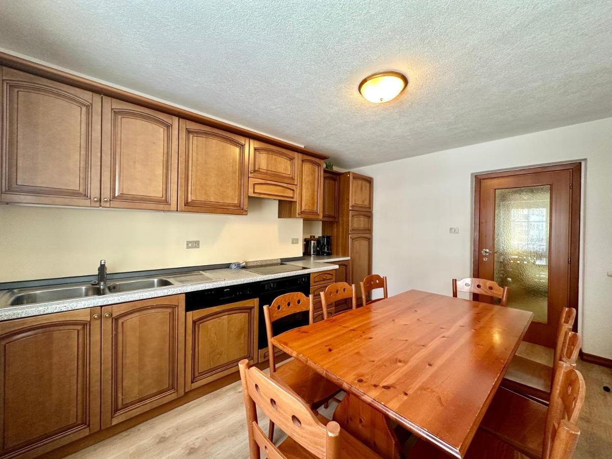Central Apartment Canazei Extérieur photo